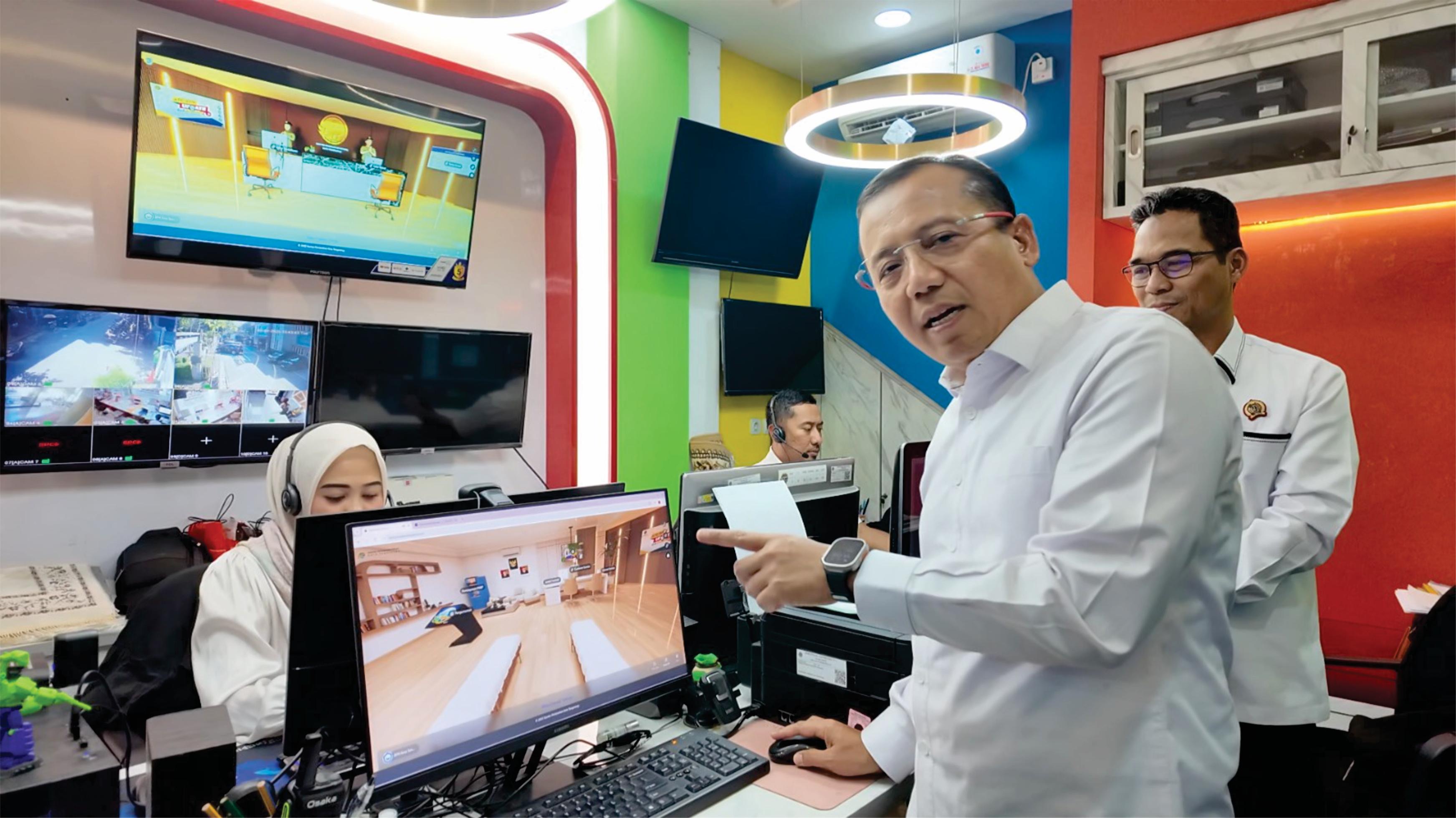 Staf Ahli Bidang Teknologi Informasi Tinjau Kantah Virtual Kota Tangerang: Benar-benar Digital Twin