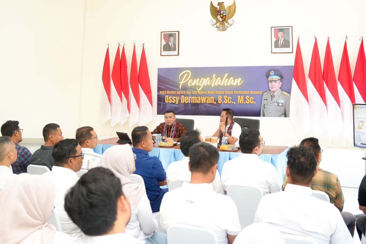 Pesan Wamen Ossy ke Jajaran Kantor Pertanahan Kabupaten Mempawah: Tingkatkan Layanan Sesuai Kebutuhan Masyarakat